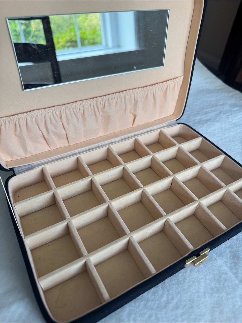 Velvet Jewelry Organizer Case with 24 Compartments - Black and Cream